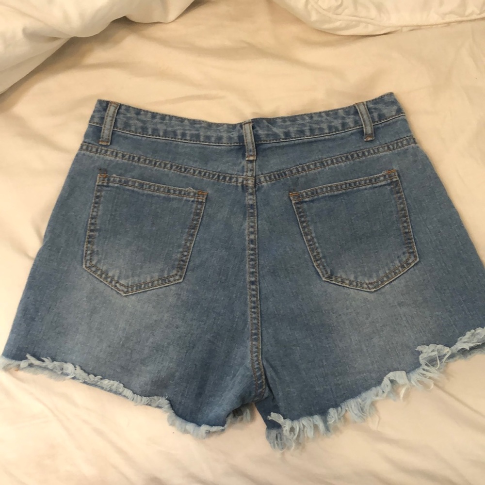 High waisted jean shorts - Picture 3 of 3